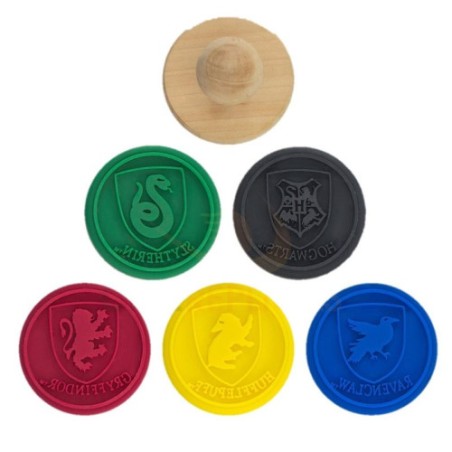 17805-SELLO MOLDE GALLETAS ESCUDOS HARRY POTTER CINEREPLICAS REDSTRING CR4005